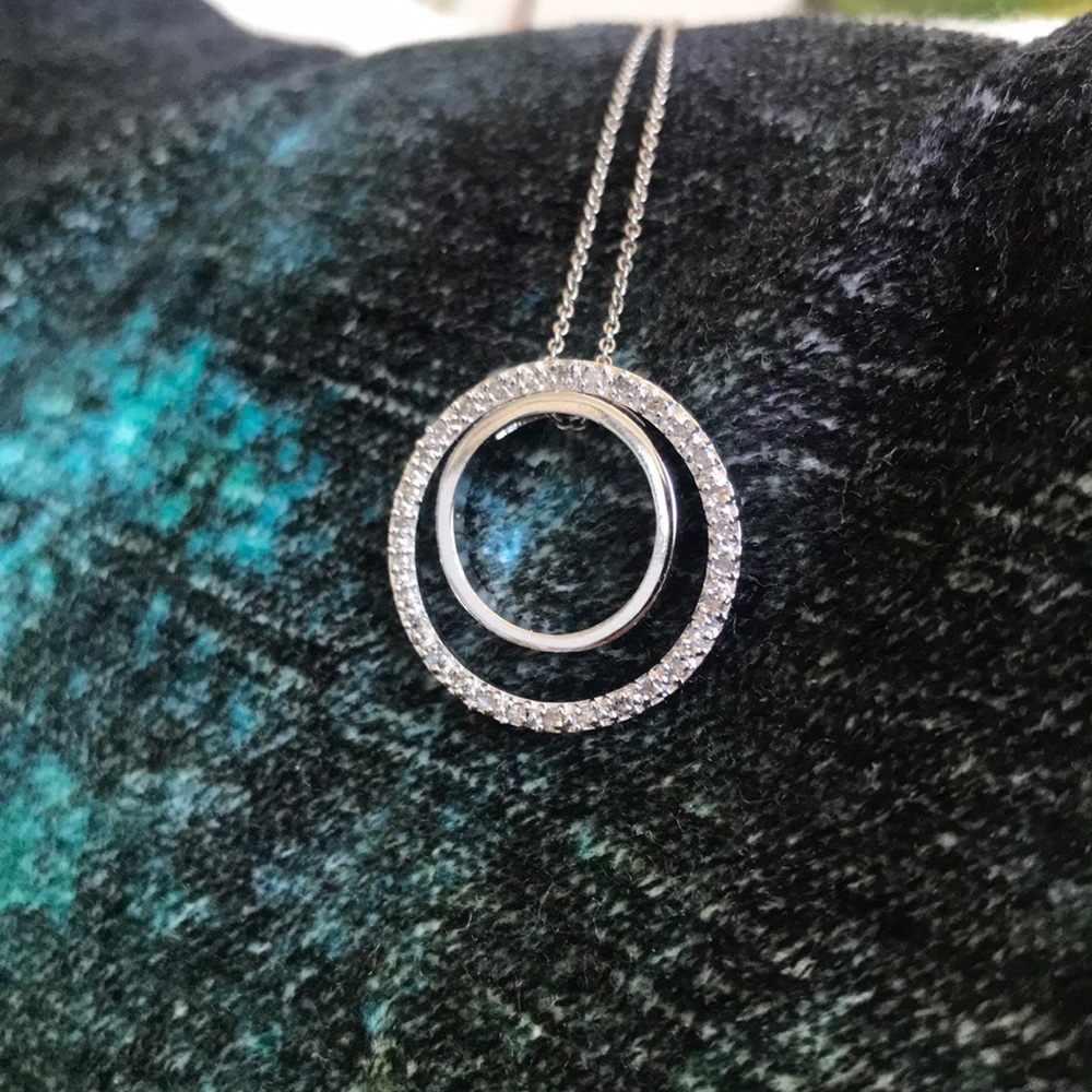 Sterling silver infinity necklace - never worn